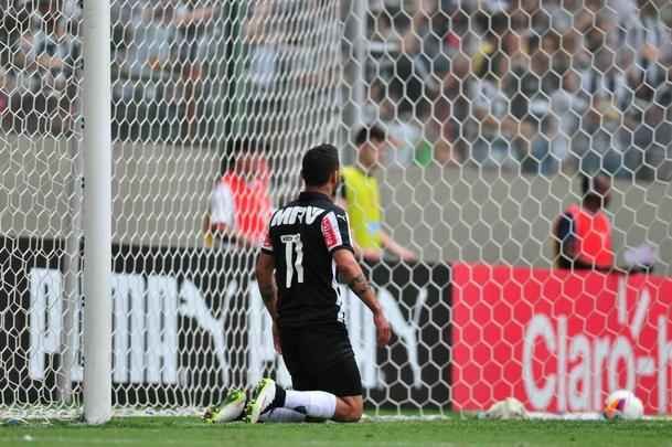 Atltico x Villa Nova pela penltima rodada da fase de classificao do Campeonato Mineiro