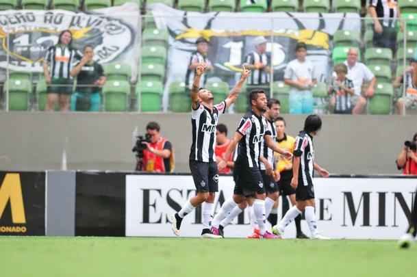 Atltico x Villa Nova pela penltima rodada da fase de classificao do Campeonato Mineiro