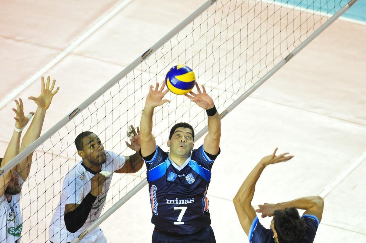 Fotos de Minas x Cruzeiro, pela semifinal da Superliga Masculina
