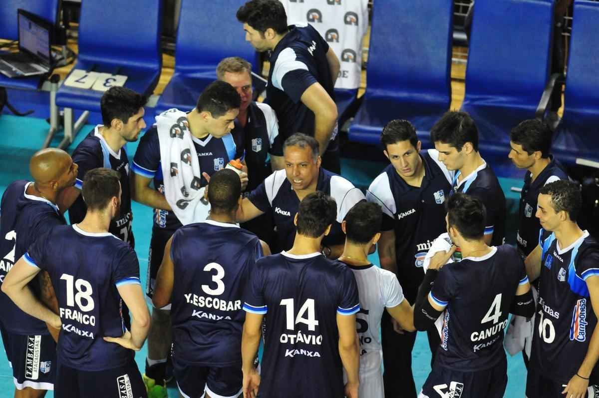 Fotos de Minas x Cruzeiro, pela semifinal da Superliga Masculina