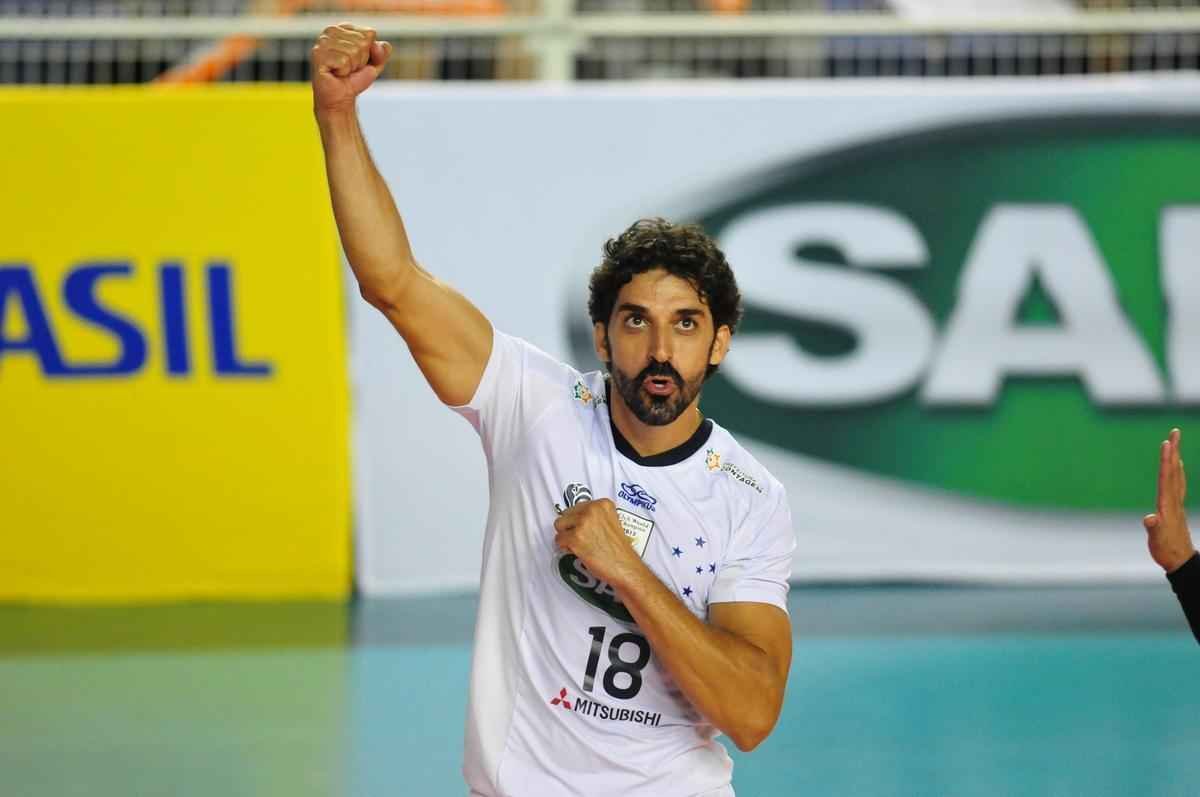 Cruzeiro venceu o Minas com parciais de 25/22, 25/11 e 25/19 na Arena JK, em Belo Horizonte