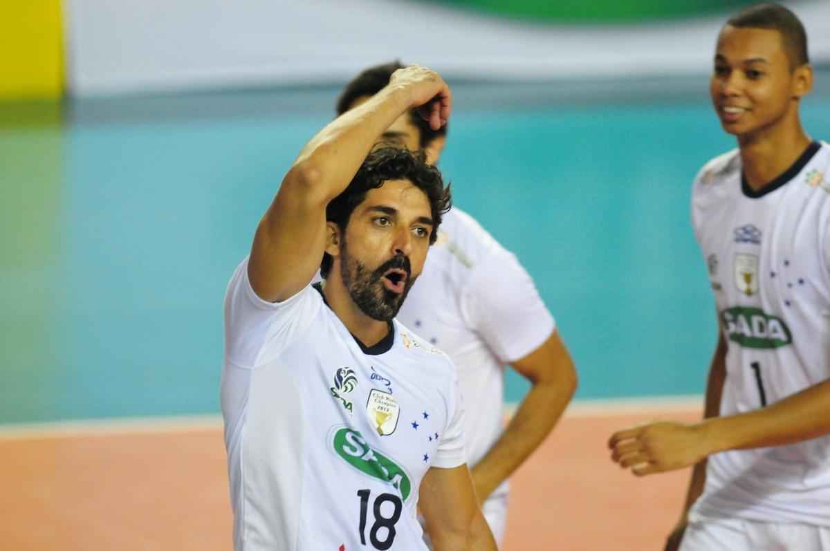 Cruzeiro venceu o Minas com parciais de 25/22, 25/11 e 25/19 na Arena JK, em Belo Horizonte