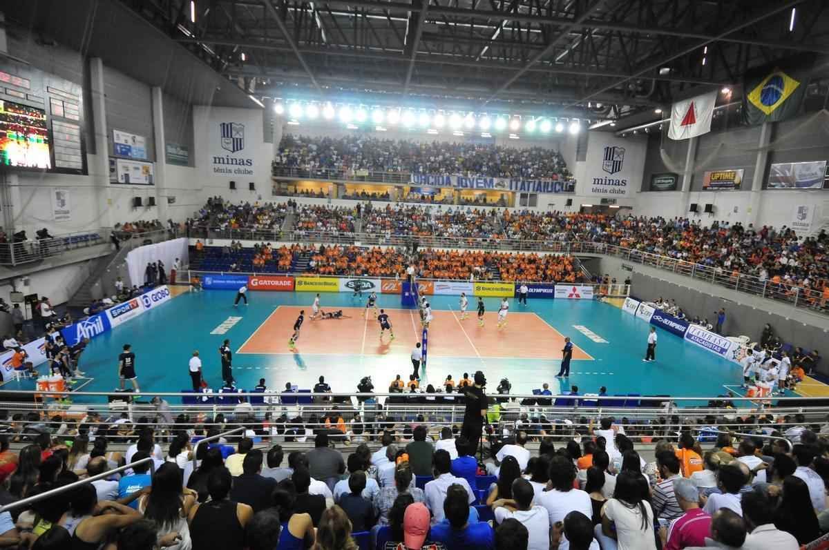 Cruzeiro venceu o Minas com parciais de 25/22, 25/11 e 25/19 na Arena JK, em Belo Horizonte