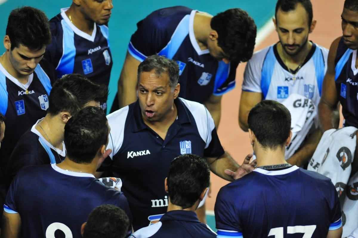 Cruzeiro venceu o Minas com parciais de 25/22, 25/11 e 25/19 na Arena JK, em Belo Horizonte