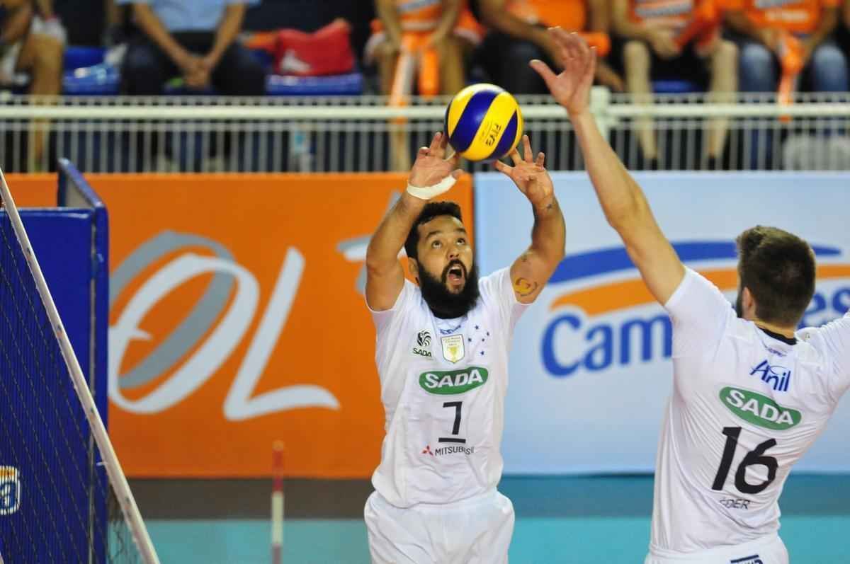 Cruzeiro venceu o Minas com parciais de 25/22, 25/11 e 25/19 na Arena JK, em Belo Horizonte