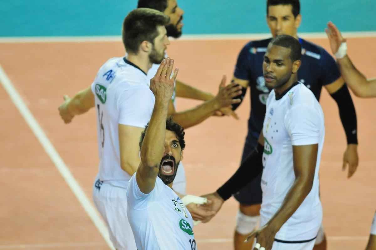 Cruzeiro venceu o Minas com parciais de 25/22, 25/11 e 25/19 na Arena JK, em Belo Horizonte