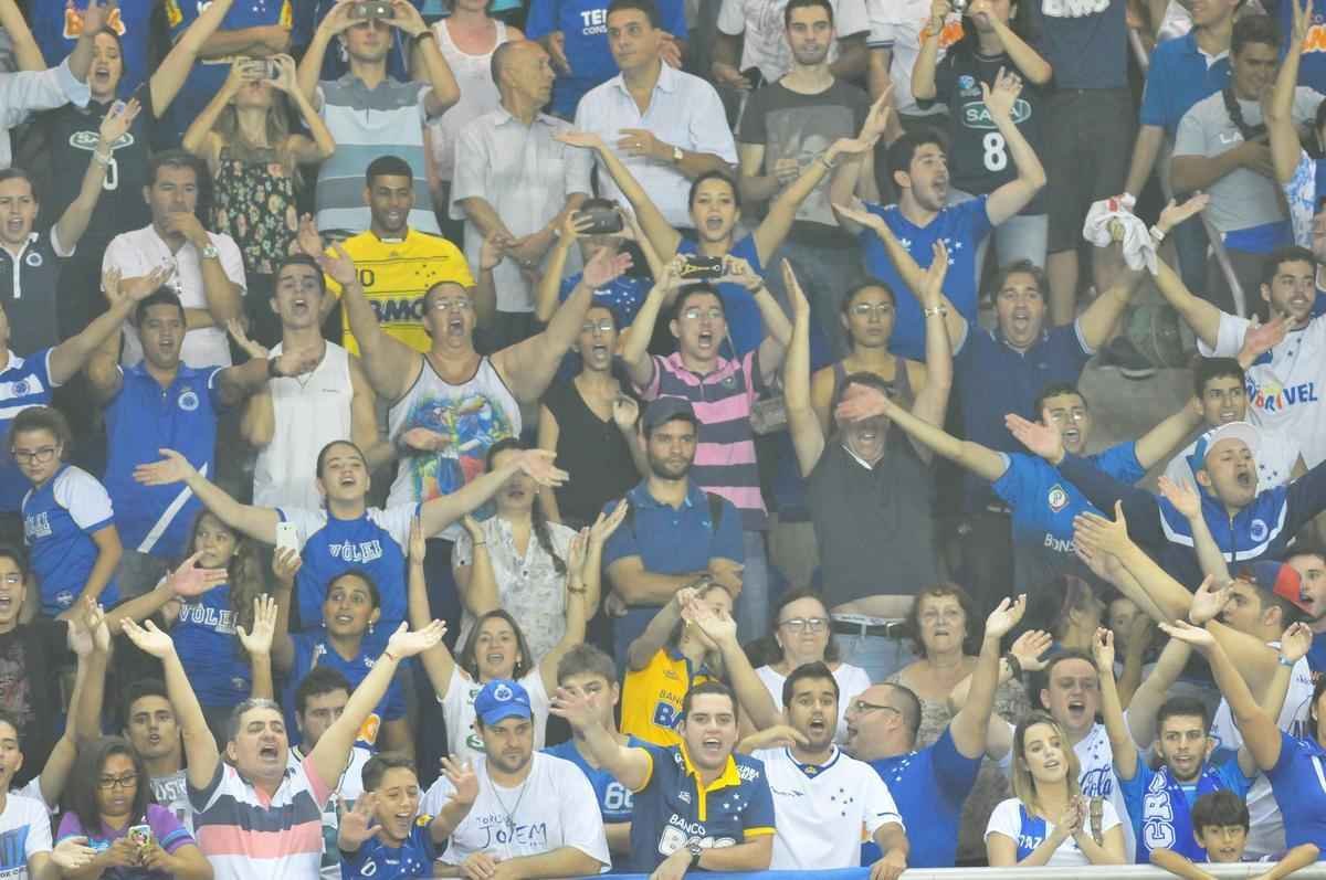 Cruzeiro venceu o Minas com parciais de 25/22, 25/11 e 25/19 na Arena JK, em Belo Horizonte