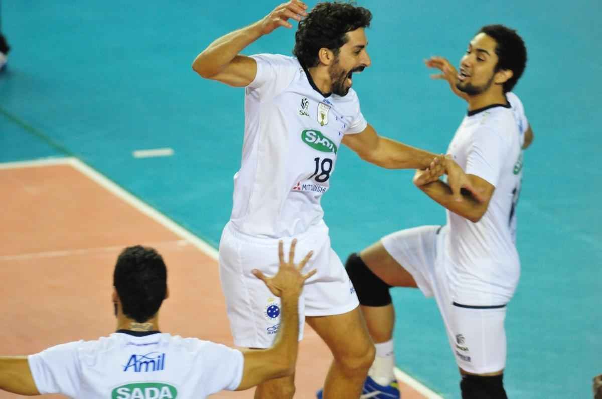 Cruzeiro venceu o Minas com parciais de 25/22, 25/11 e 25/19 na Arena JK, em Belo Horizonte