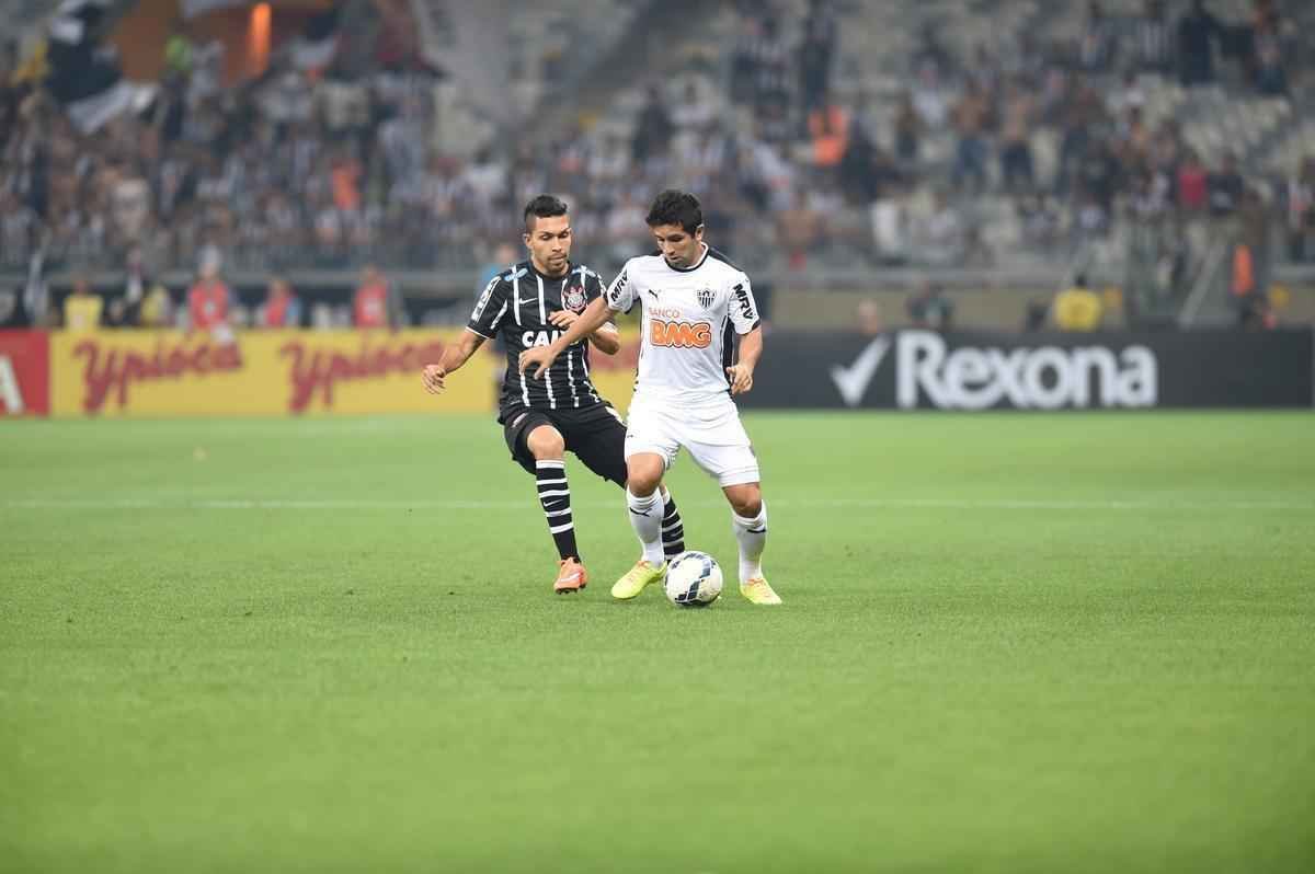 O Atltico venceu o Corinthians por 4 a 1, em grande dia de Guilherme, e avanou na Copa do Brasil