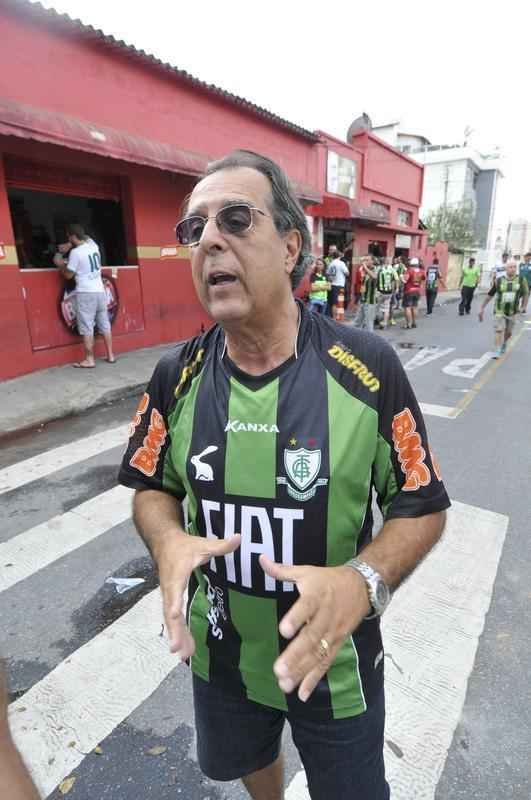 Fotos da torcida do Amrica no Independncia antes e durante o jogo contra o Democrata