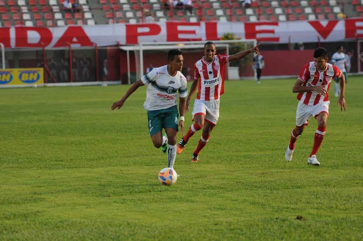 Em Nova Lima, Caldense venceu Villa Nova por 1 a 0 com gol do atacante Cristiano e terminou a primeira fase do Campeonato Mineiro na liderana