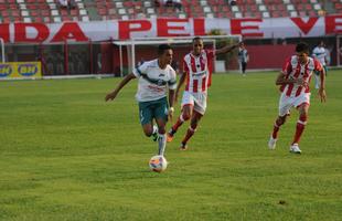 Em Nova Lima, Caldense venceu Villa Nova por 1 a 0 com gol do atacante Cristiano e terminou a primeira fase do Campeonato Mineiro na liderana