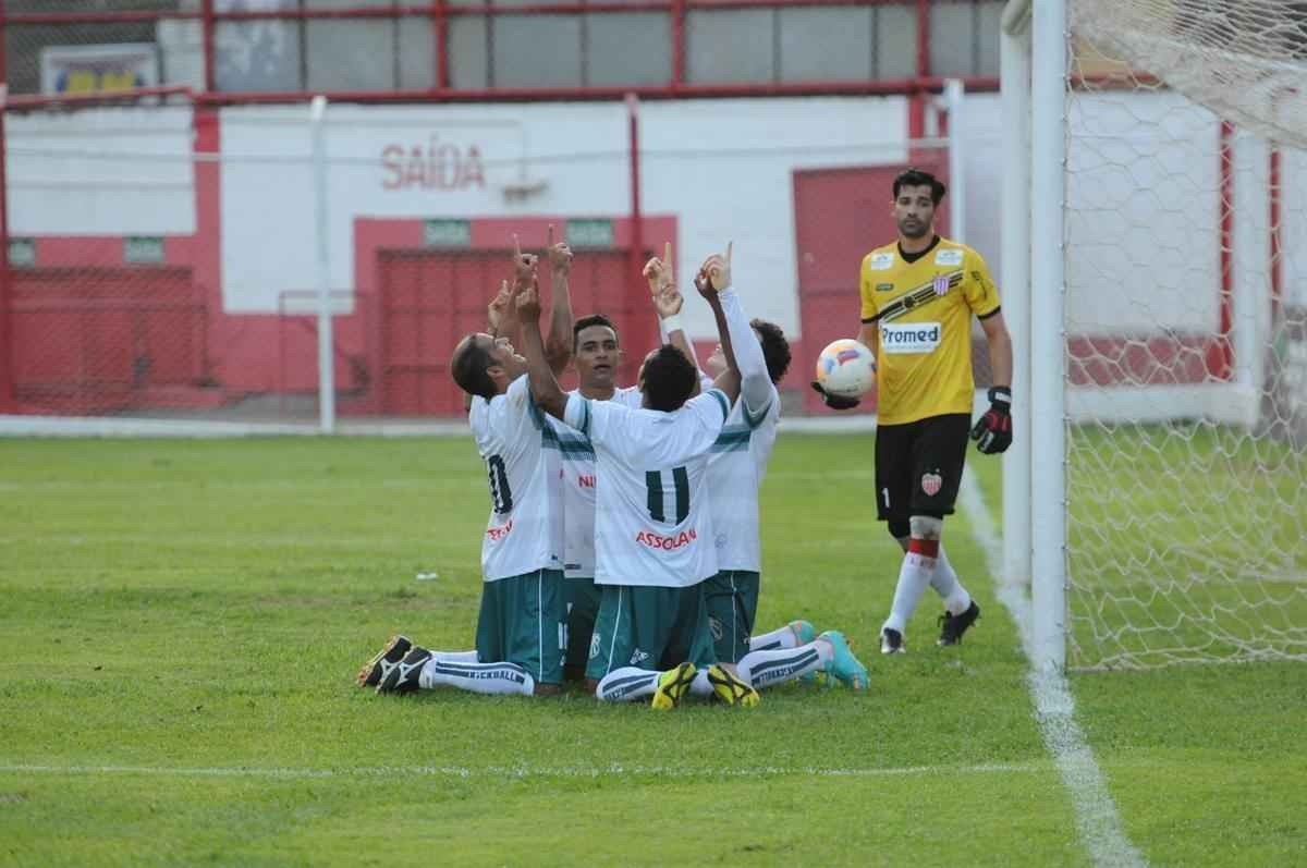 Em Nova Lima, Caldense venceu Villa Nova por 1 a 0 com gol do atacante Cristiano e terminou a primeira fase do Campeonato Mineiro na liderana