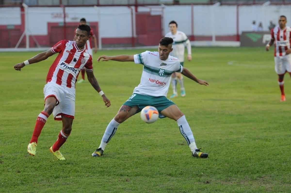 Em Nova Lima, Caldense venceu Villa Nova por 1 a 0 com gol do atacante Cristiano e terminou a primeira fase do Campeonato Mineiro na liderana