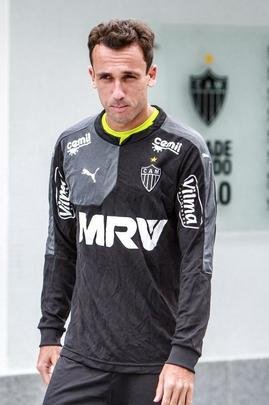 Thiago Ribeiro participou do primeiro treino no Atlético, nesta quarta, e teve que se apresentar para o grupo
