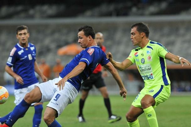 Equipes se enfrentam em jogo vlido pela quarta rodada do grupo 3 da Copa Libertadores