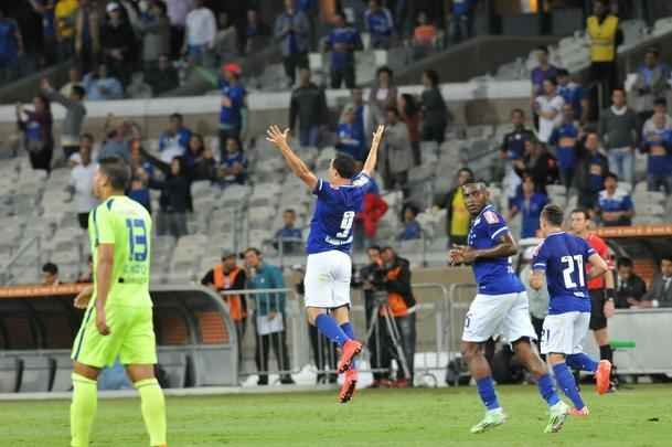 Equipes se enfrentam em jogo vlido pela quarta rodada do grupo 3 da Copa Libertadores