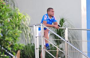 Marcelo Oliveira comandou um treino tcnico na Toca da Raposa II, sem os jogadores titulares que enfrentaram o Mineros-VEN, na quarta-feira, pela Copa Libertadores. O lateral Fabrcio foi a novidade na atividade.