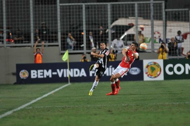 Atltico faz confronto decisivo contra colombianos diante de sua torcida, nesta quinta-feira
