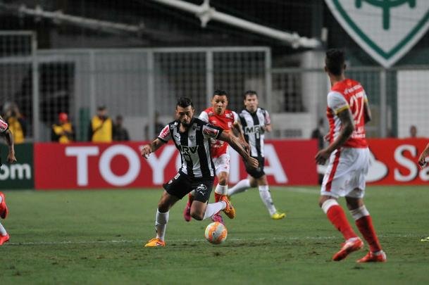 Atltico faz confronto decisivo contra colombianos diante de sua torcida, nesta quinta-feira