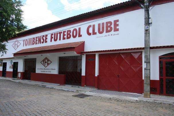 Imagens da pequena cidade de Tombos, que anda em alta com o sucesso do clube local