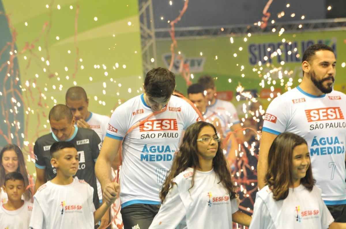 Imagens exclusivas da deciso da Superliga Masculina, no Mineirinho, entre Cruzeiro e Sesi