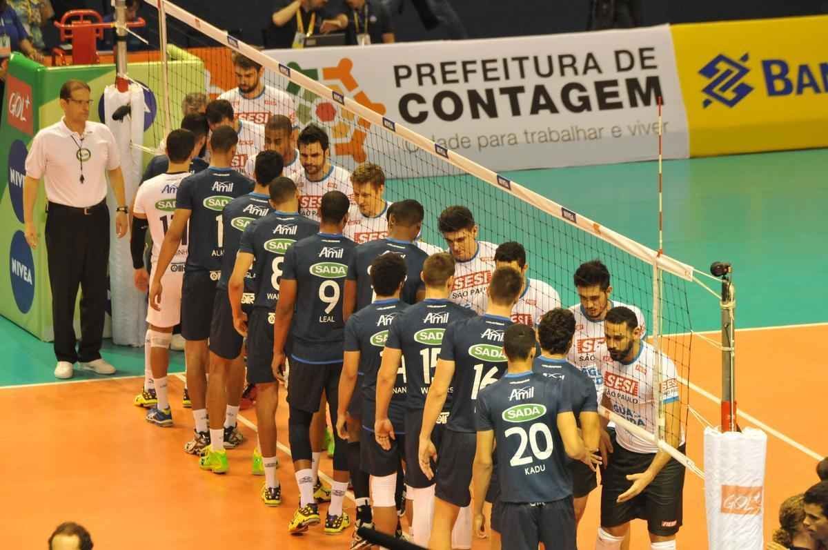 Imagens exclusivas da deciso da Superliga Masculina, no Mineirinho, entre Cruzeiro e Sesi