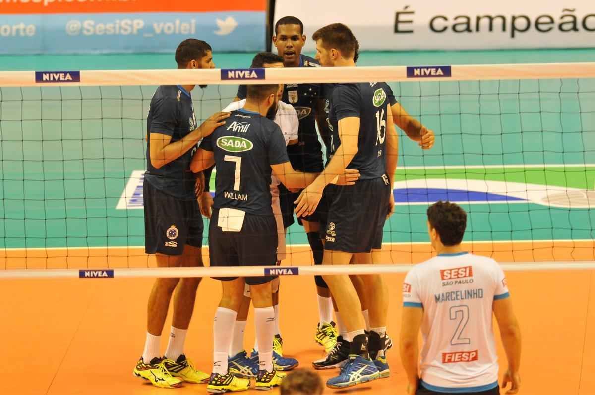 Imagens exclusivas da deciso da Superliga Masculina, no Mineirinho, entre Cruzeiro e Sesi