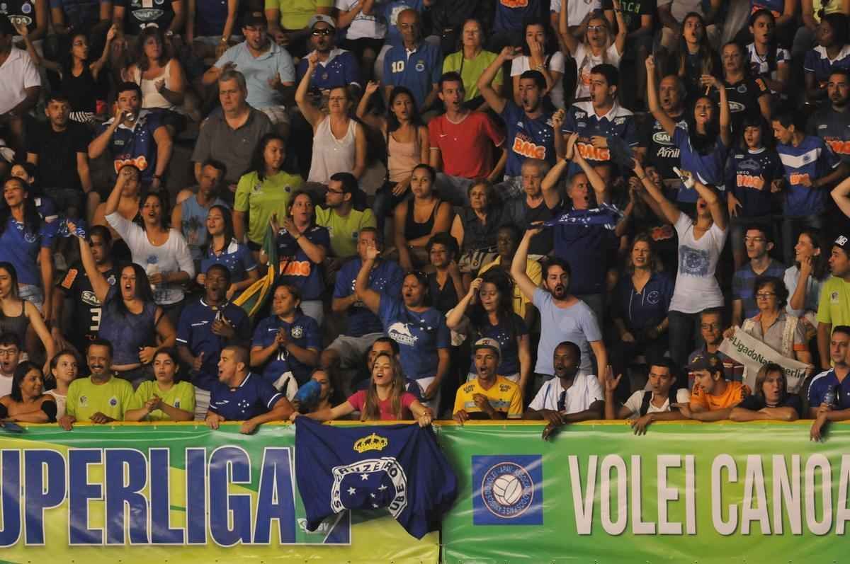 Imagens exclusivas da deciso da Superliga Masculina, no Mineirinho, entre Cruzeiro e Sesi