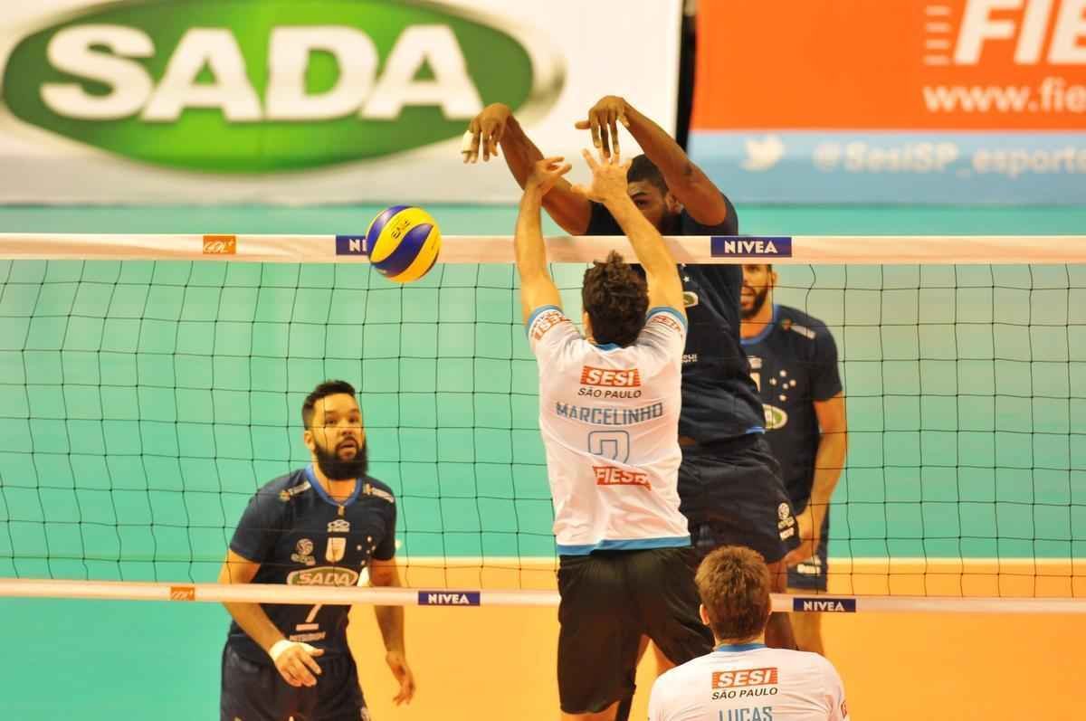 Imagens exclusivas da deciso da Superliga Masculina, no Mineirinho, entre Cruzeiro e Sesi