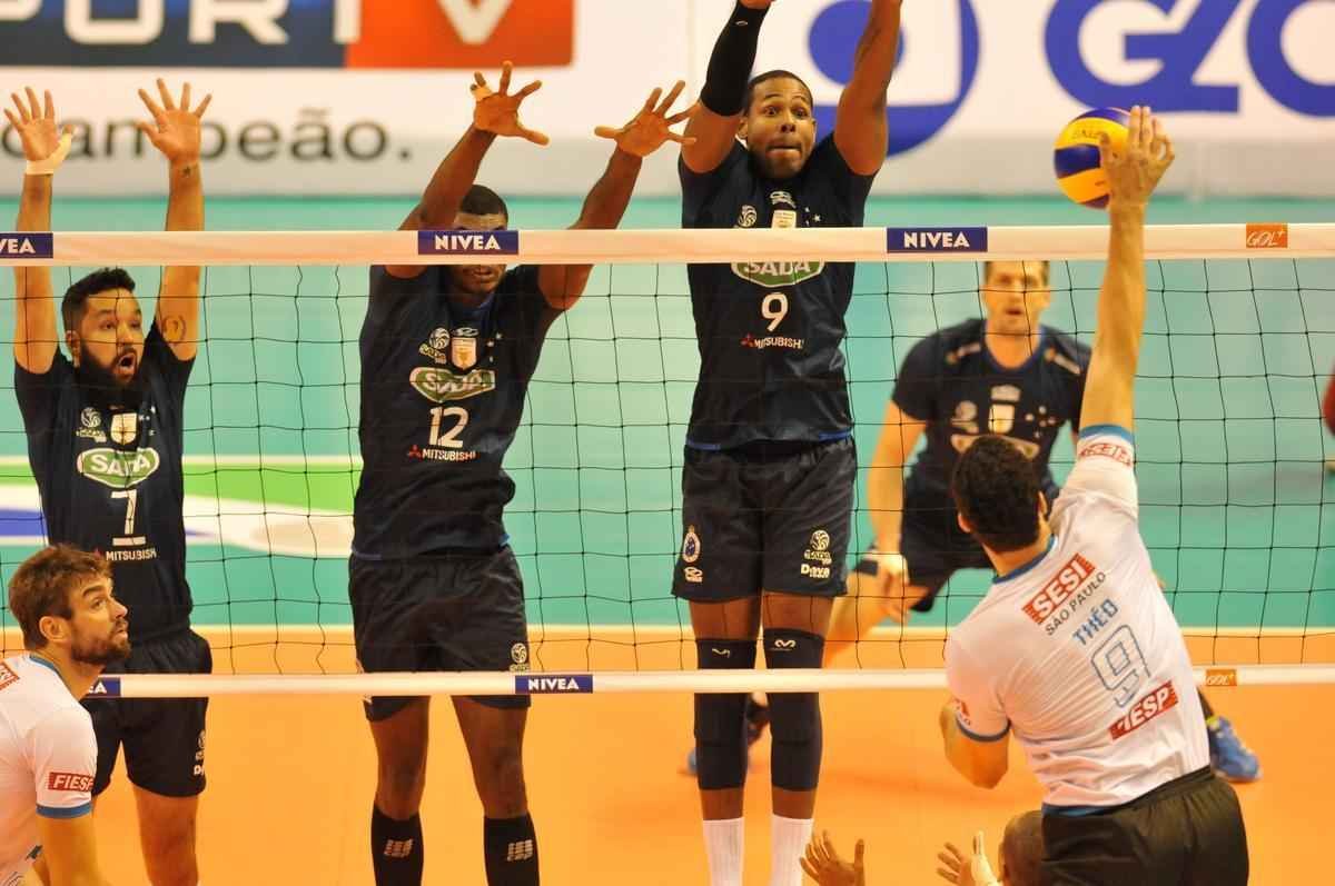 Imagens exclusivas da deciso da Superliga Masculina, no Mineirinho, entre Cruzeiro e Sesi