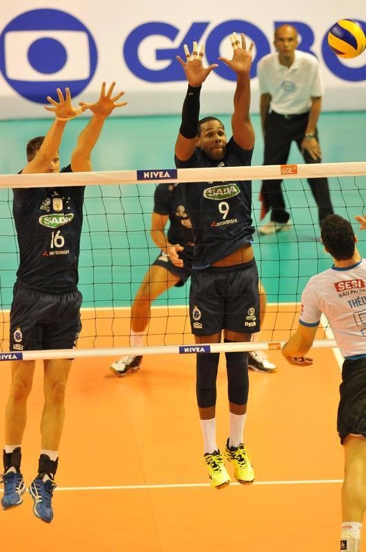 Imagens exclusivas da deciso da Superliga Masculina, no Mineirinho, entre Cruzeiro e Sesi