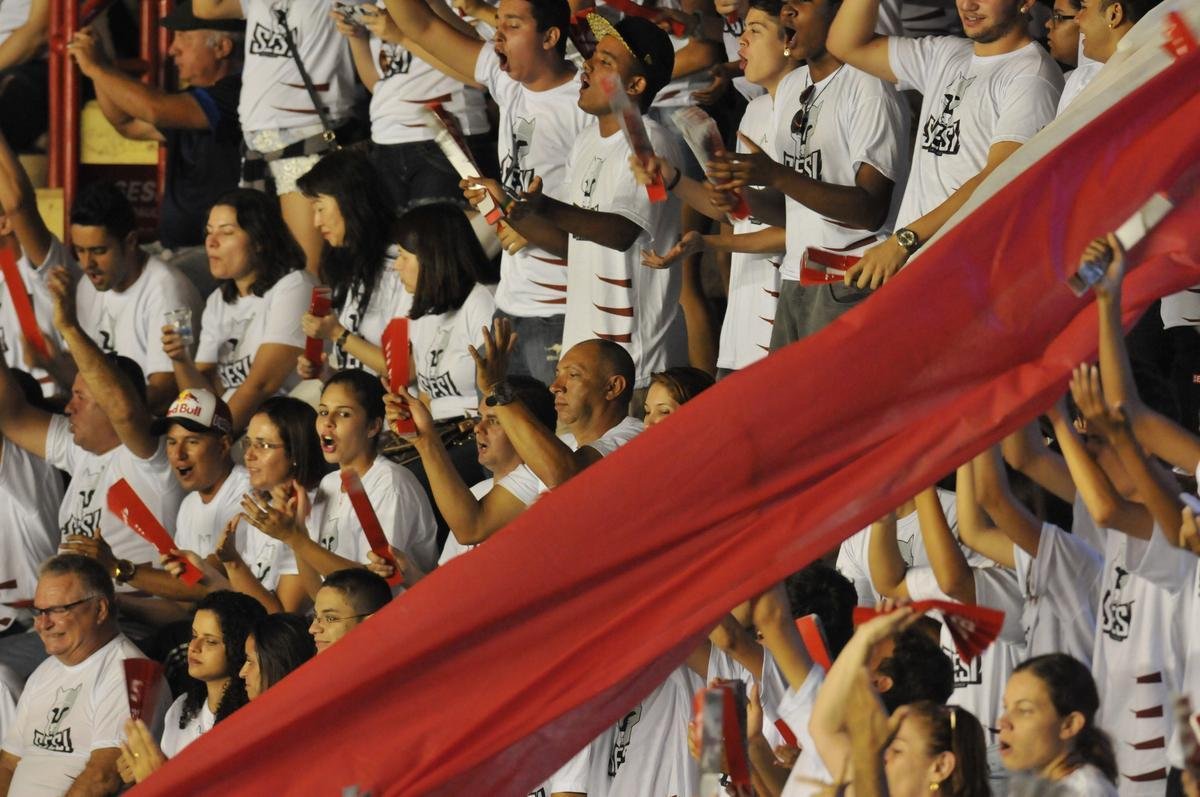 Imagens exclusivas da deciso da Superliga Masculina, no Mineirinho, entre Cruzeiro e Sesi