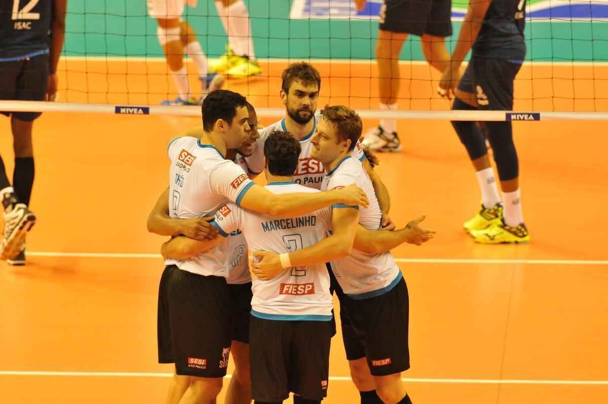 Imagens exclusivas da deciso da Superliga Masculina, no Mineirinho, entre Cruzeiro e Sesi