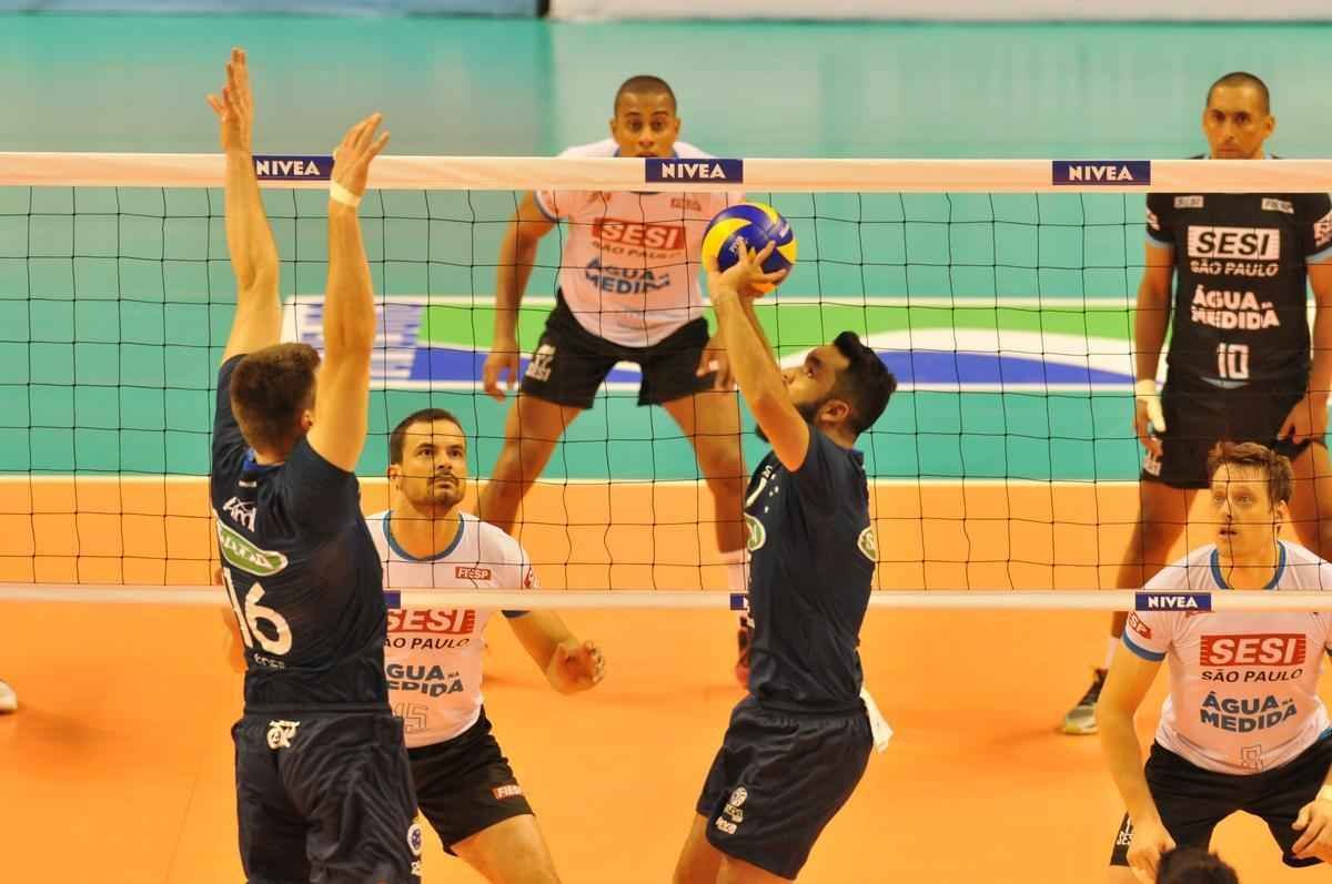 Imagens exclusivas da deciso da Superliga Masculina, no Mineirinho, entre Cruzeiro e Sesi