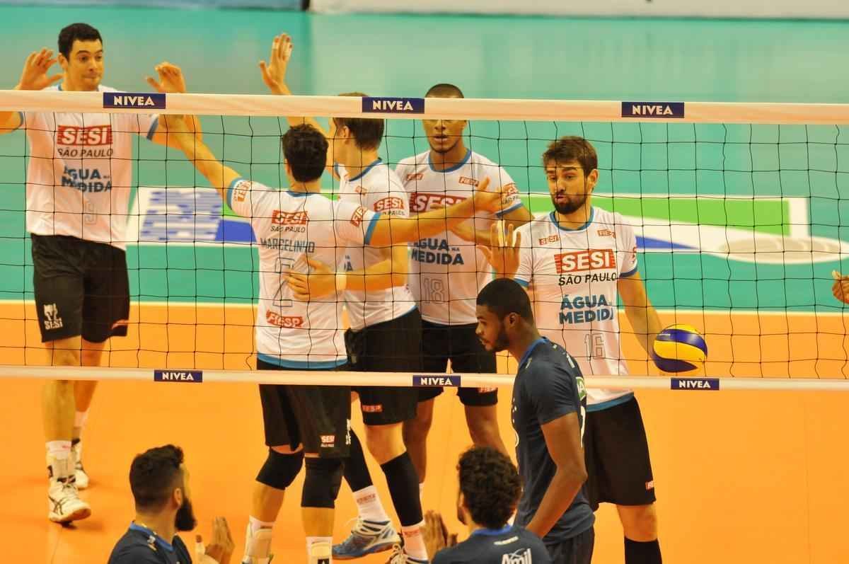 Imagens exclusivas da deciso da Superliga Masculina, no Mineirinho, entre Cruzeiro e Sesi