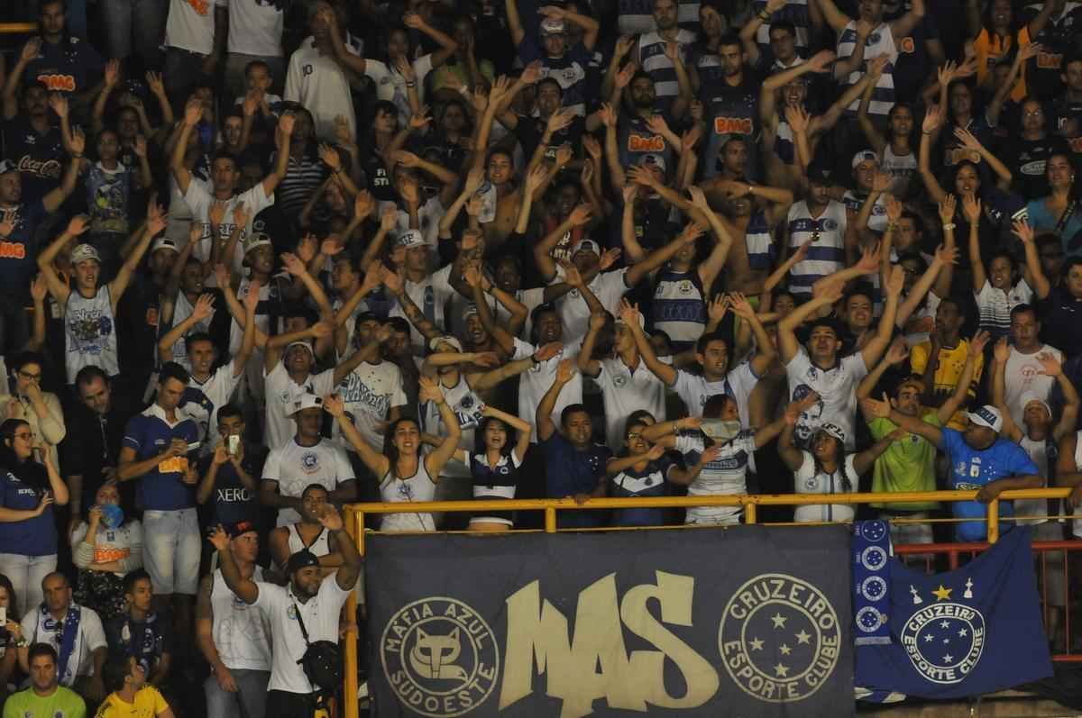 Imagens exclusivas da deciso da Superliga Masculina, no Mineirinho, entre Cruzeiro e Sesi