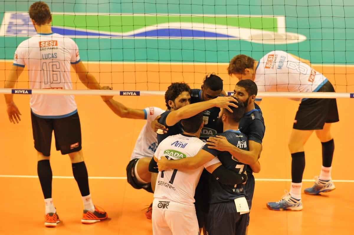 Imagens exclusivas da deciso da Superliga Masculina, no Mineirinho, entre Cruzeiro e Sesi