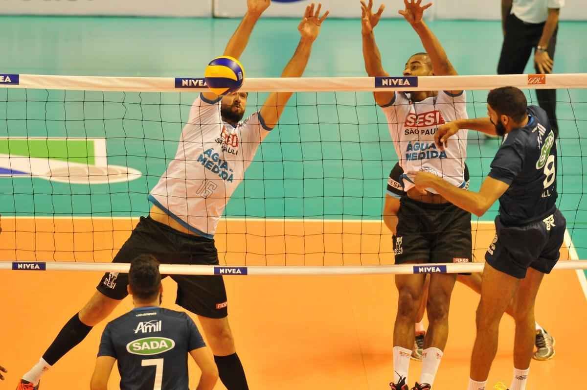 Imagens exclusivas da deciso da Superliga Masculina, no Mineirinho, entre Cruzeiro e Sesi