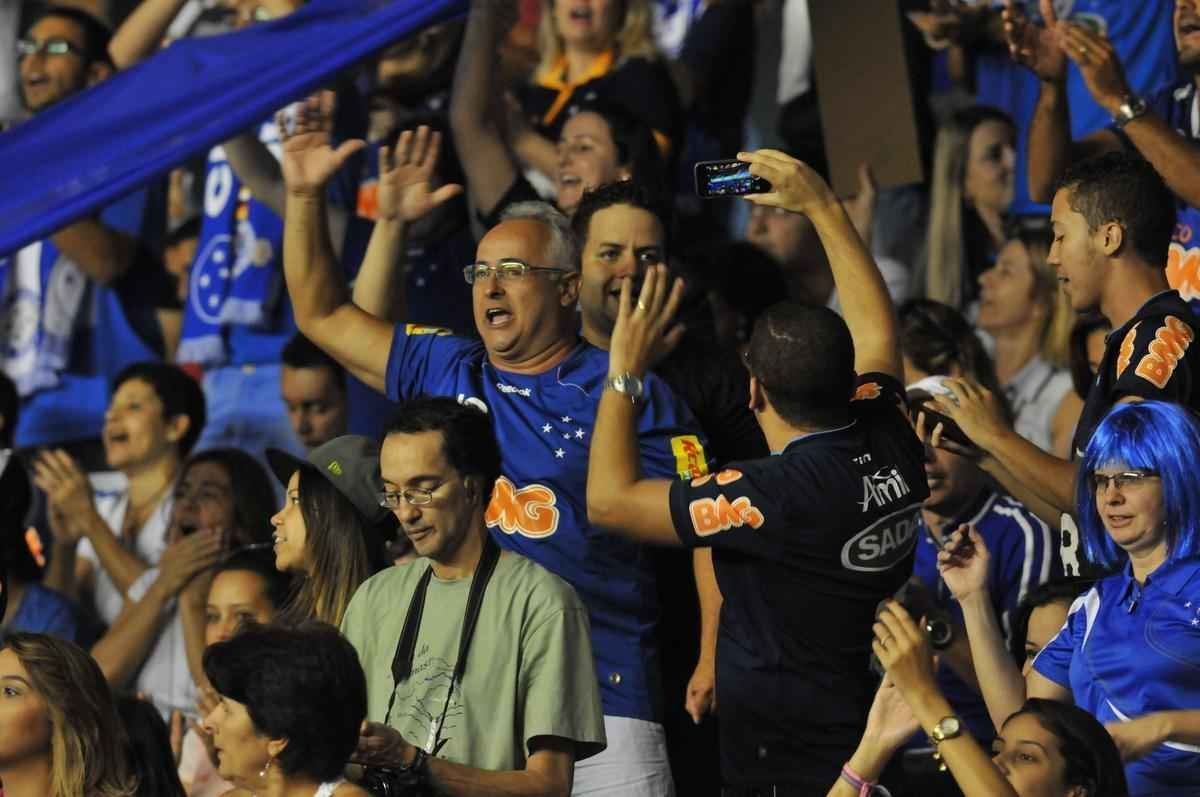Imagens exclusivas da deciso da Superliga Masculina, no Mineirinho, entre Cruzeiro e Sesi
