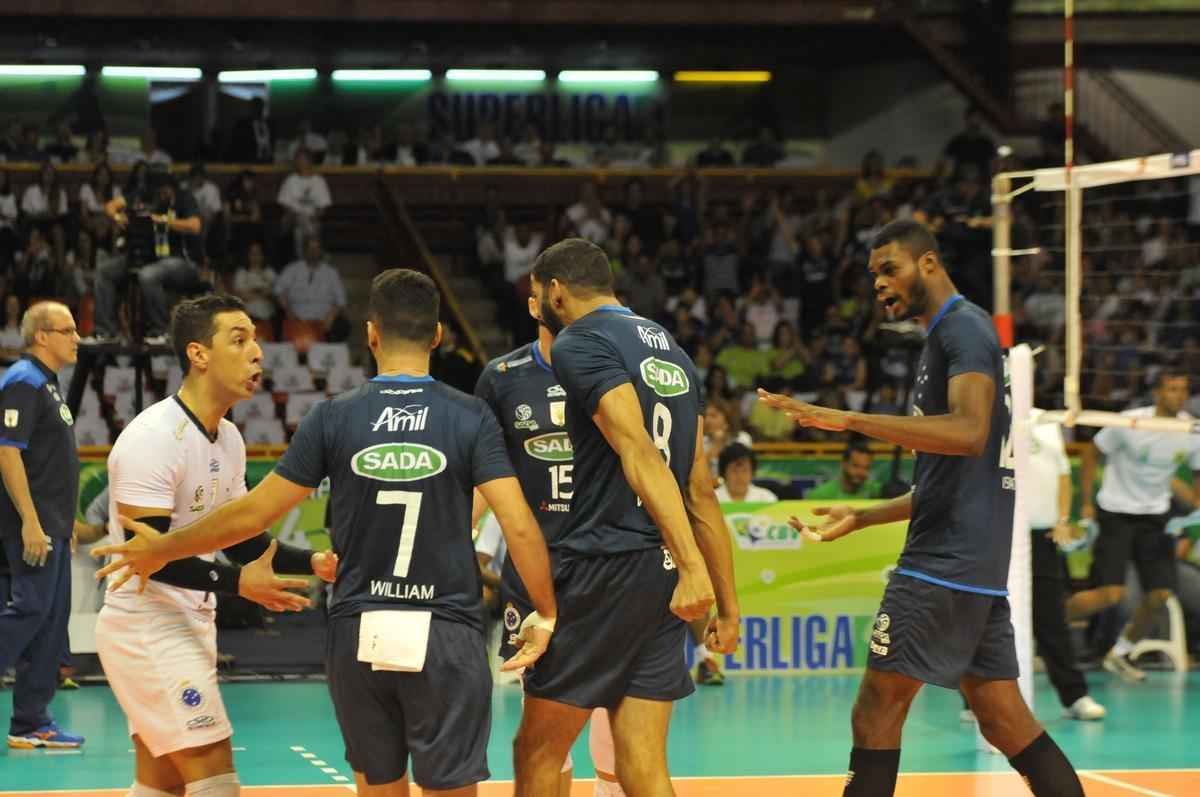 Imagens exclusivas da deciso da Superliga Masculina, no Mineirinho, entre Cruzeiro e Sesi