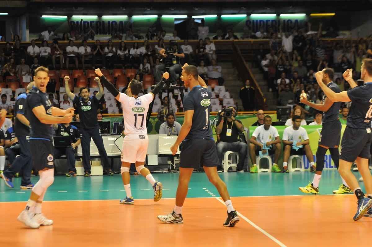 Imagens exclusivas da deciso da Superliga Masculina, no Mineirinho, entre Cruzeiro e Sesi