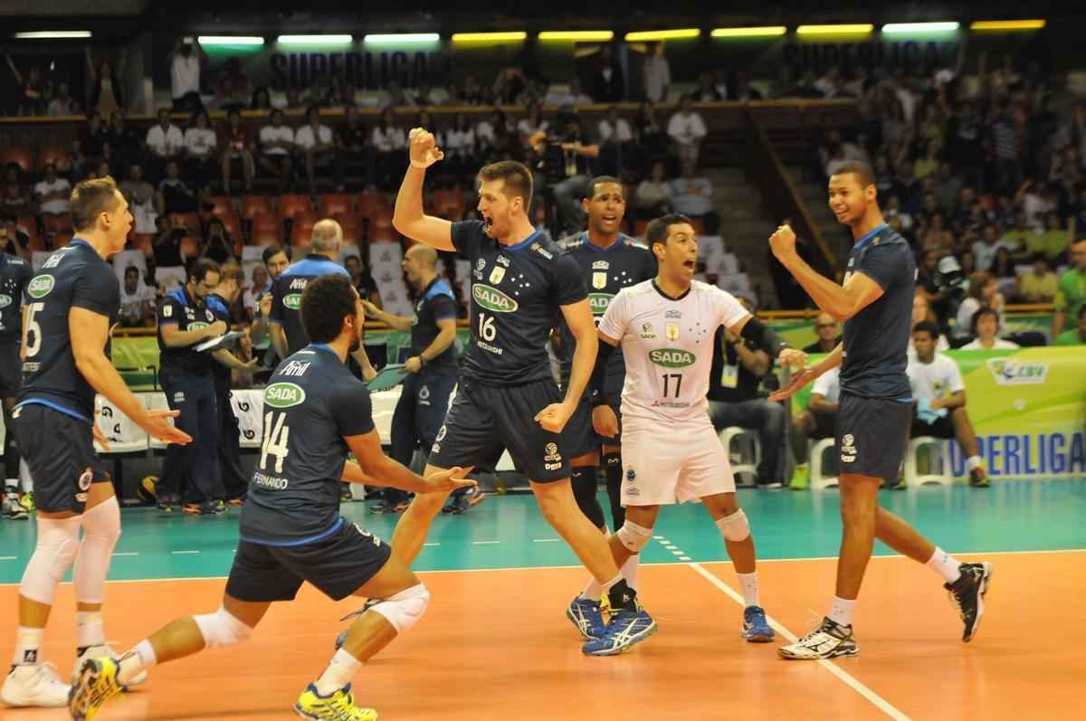 Imagens exclusivas da deciso da Superliga Masculina, no Mineirinho, entre Cruzeiro e Sesi