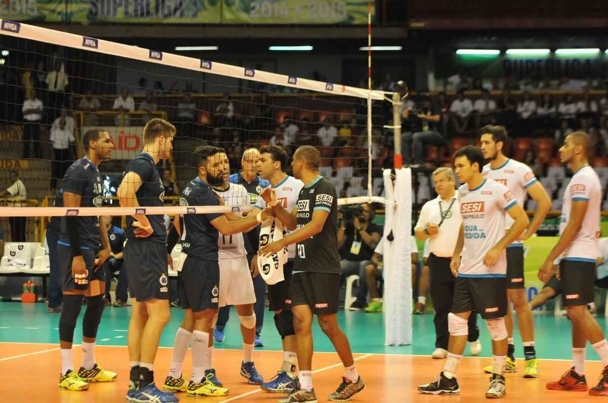 Imagens exclusivas da deciso da Superliga Masculina, no Mineirinho, entre Cruzeiro e Sesi