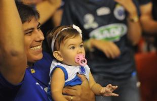 Torcidas de Cruzeiro e Sesi, no Mineirinho, na grande deciso da Superliga Masculina