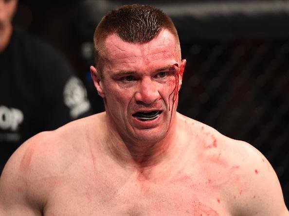 Imagens da revanche histrica entre Cro Cop e Napo, vencida pelo croata por nocaute tcnico no terceiro round