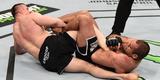 Imagens da revanche histrica entre Cro Cop e Napo, vencida pelo croata por nocaute tcnico no terceiro round