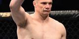 Imagens da revanche histrica entre Cro Cop e Napo, vencida pelo croata por nocaute tcnico no terceiro round