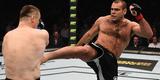 Imagens da revanche histrica entre Cro Cop e Napo, vencida pelo croata por nocaute tcnico no terceiro round