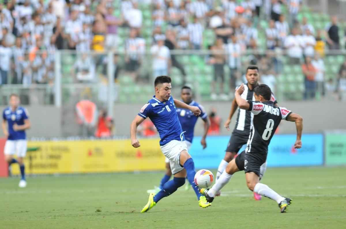 Imagens do clssico entre Atltico e Cruzeiro no Independncia. Partida  a primeira da semifinal do Campeonato Mineiro